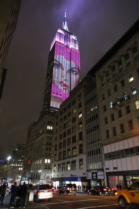   ,      Empire State Building ()
