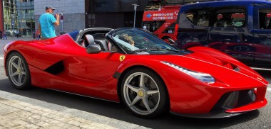 Ferrari     LaFerrari Aperta