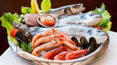 Ученые рассказали, чем морепродукты полезны для женщин