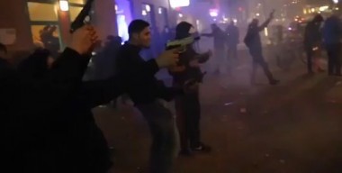 Новогодняя вакханалия в Берлине: варварское поведение мигрантов во время праздника (ВИДЕО) 