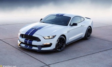 Компания Ford собирается выпустить гибридный спорткар Mustang