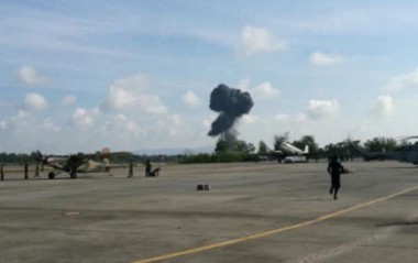 Появились кадры катастрофы истребителя на авиашоу в Таиланде (ВИДЕО)