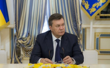 Обнародовано письмо Януковича к Путину с просьбой ввести войска в Украину