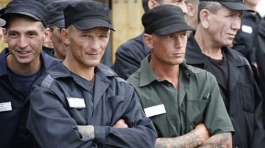 Украина забирает из Крыма своих заключенных