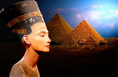 Археологи из Италии ищут гробницу Нефертити