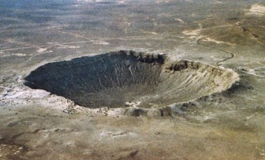 Учёные: Гигантский кратер хранит тайну зарождения жизни на Земле