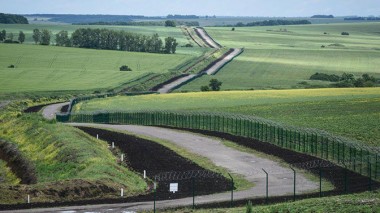 Украинская «Стена» на границе с Россией достигла 400 км