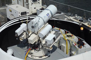 Военно-морской флот США провел испытания лазерного оружия