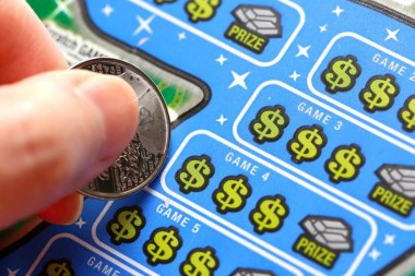 В США пенсионер нашел забытый им выигрышный лотерейный билет на $24 млн