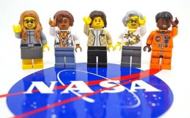 Lego     -  NASA