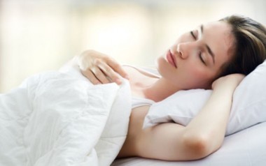 Ученые объяснили, почему человек дёргается во сне