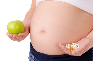 Нужны ли беременным витамины