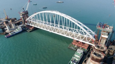 "Керченский мост достанется Украине...", - в России рассказали о проблемах из-за сооружения моста в Крым  