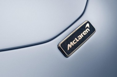 McLaren похвастался 18 каратной эмблемой из белого золота (ФОТО)