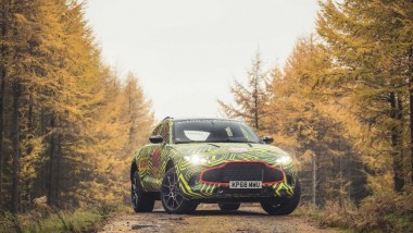 Aston Martin      DBX ()