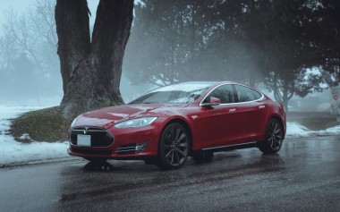  Tesla    