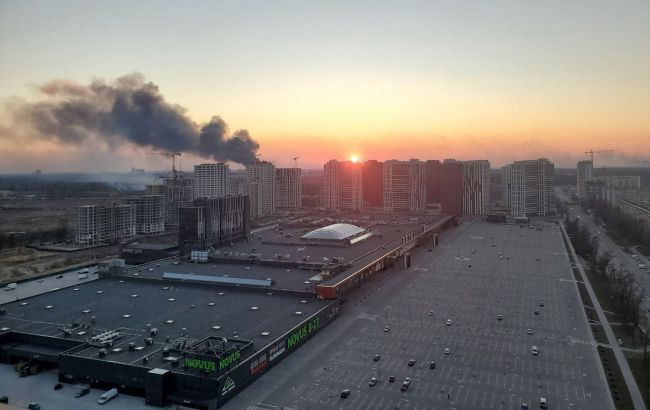 Киев подвергся обстрелам: взрывы в Дарницком районе на окраине города