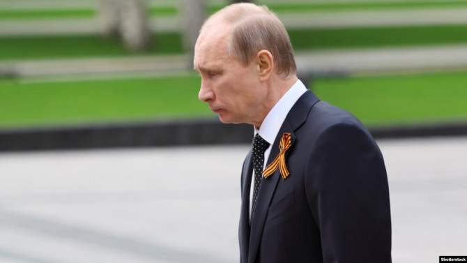Путін старіє, а Кремль перетворився на басейн з акулами