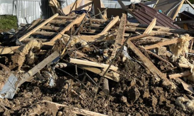 На Київщині внаслідок ворожого удару пошкоджено об'єкт інфраструктури