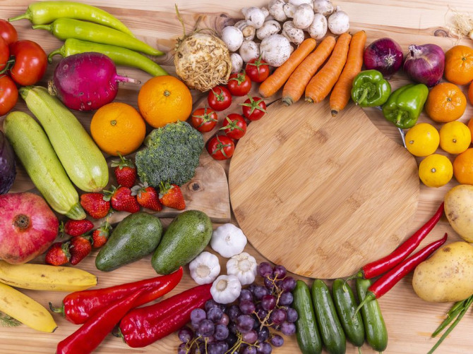 Дієтологи назвали фрукти і овочі, які найкраще їсти зі шкіркою