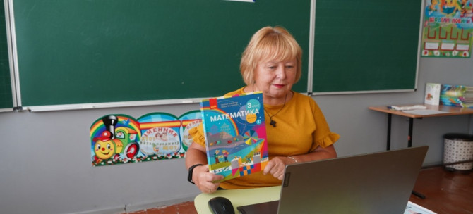 Суд захистив право вчителів-пенсіонерів працювати без строкових трудових контрактів