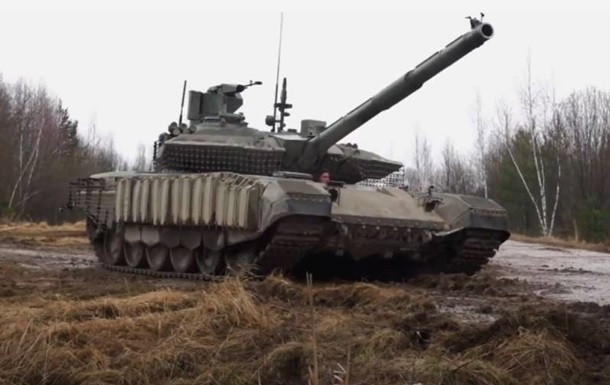 Миколаївські десантники знищили ворожий танк Т-90 з мінним тралом