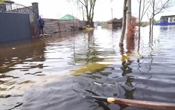 У Києві другий день поспіль росте рівень води