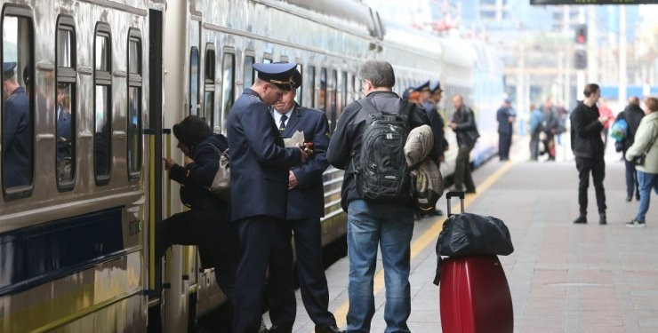 Виїзд дозволено. Хто з чоловіків може залишити Україну під час дії воєнного стану