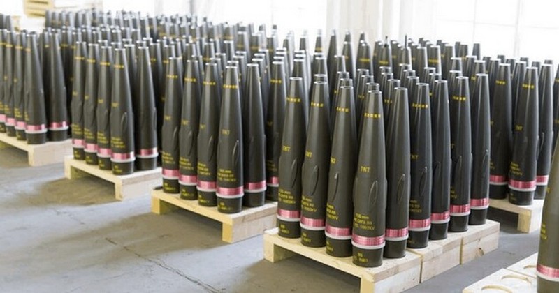 Мільйон снарядів для України. В ЄС обіцяють впоратися з виробництвом до весни