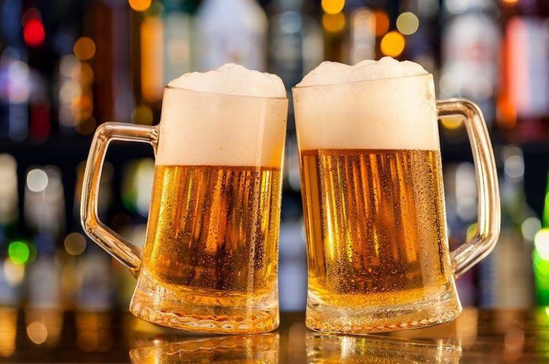 Дієтологи назвали дозу пива, яку можна без побоювання випивати в день
