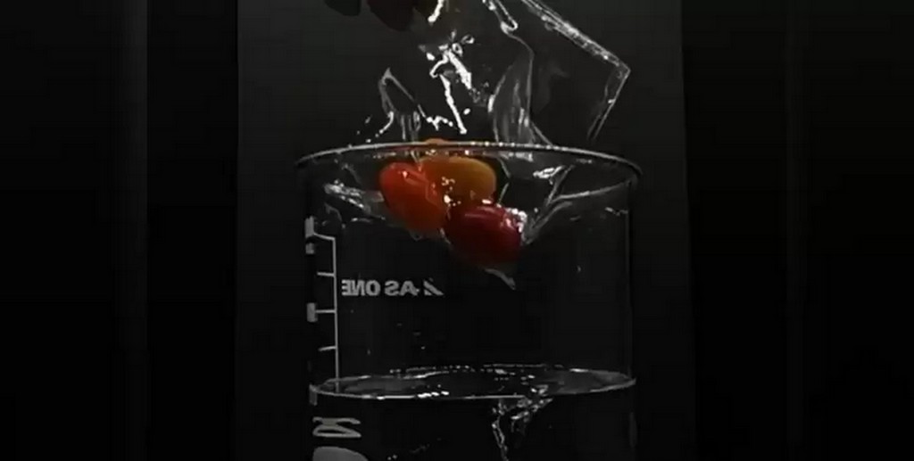 Розчиняється в океані без сліду: винахід учених з Японії може врятувати Землю (ВІДЕО)